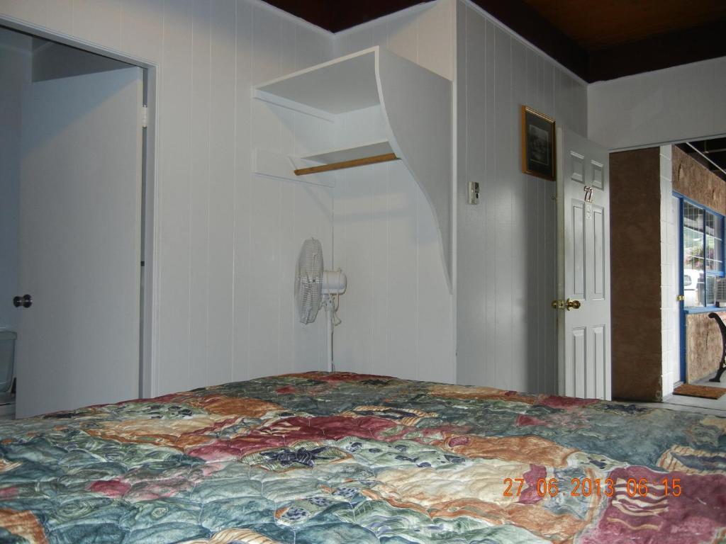 Holiday House Motel Penticton Zimmer foto